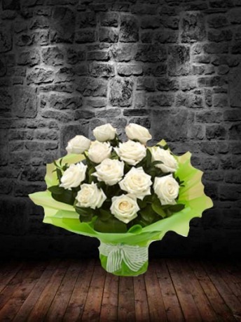 12 White Roses