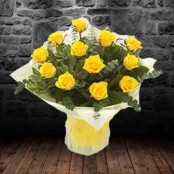 12 Yellow Roses